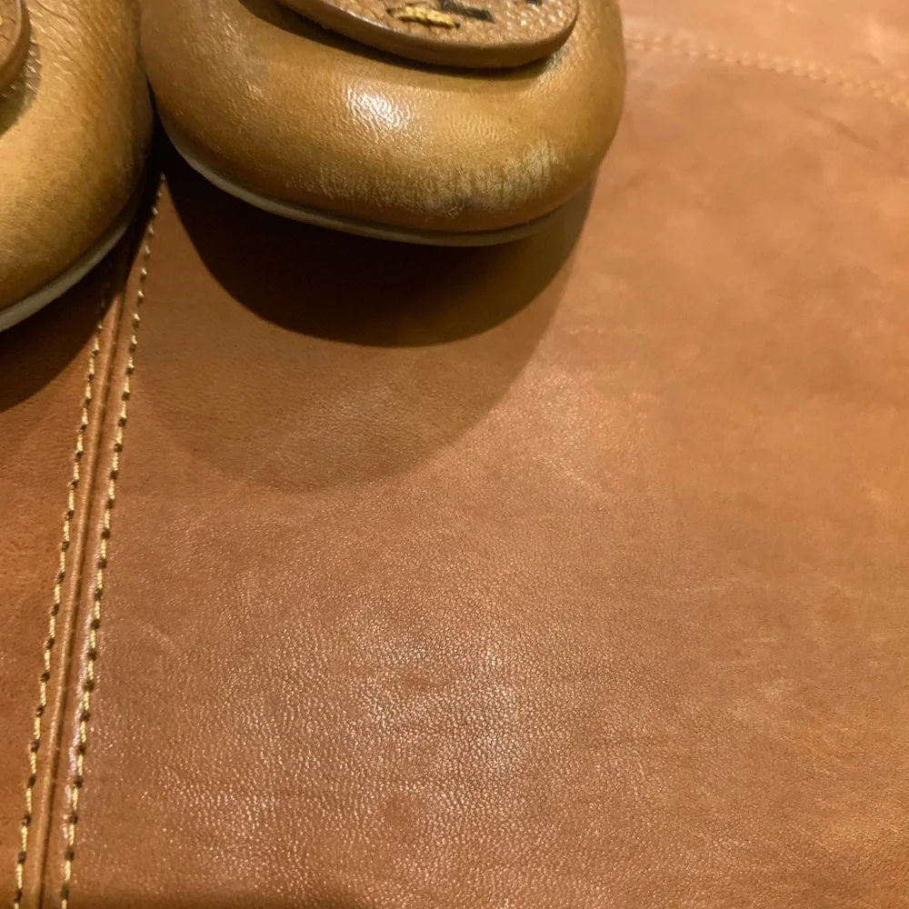 Tory Burch Cognac/Tan Leather Logo Ballet Flats - Picture 5 of 8